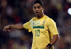 阿莫林确认芒特与库尼亚强势回归，达洛特、马丁内斯继续缺阵引发后防调整