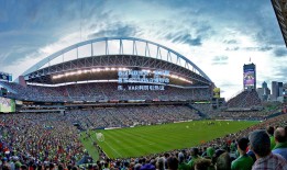 西汉姆联憾负，莫耶斯直言定位球防守成致命伤，VAR判罚引热议